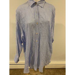 Elizabeth and James Light Blue & White Button Up Size M